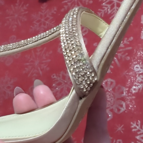 Vince Camuto Sorthand Heels - Picture 5 of 8